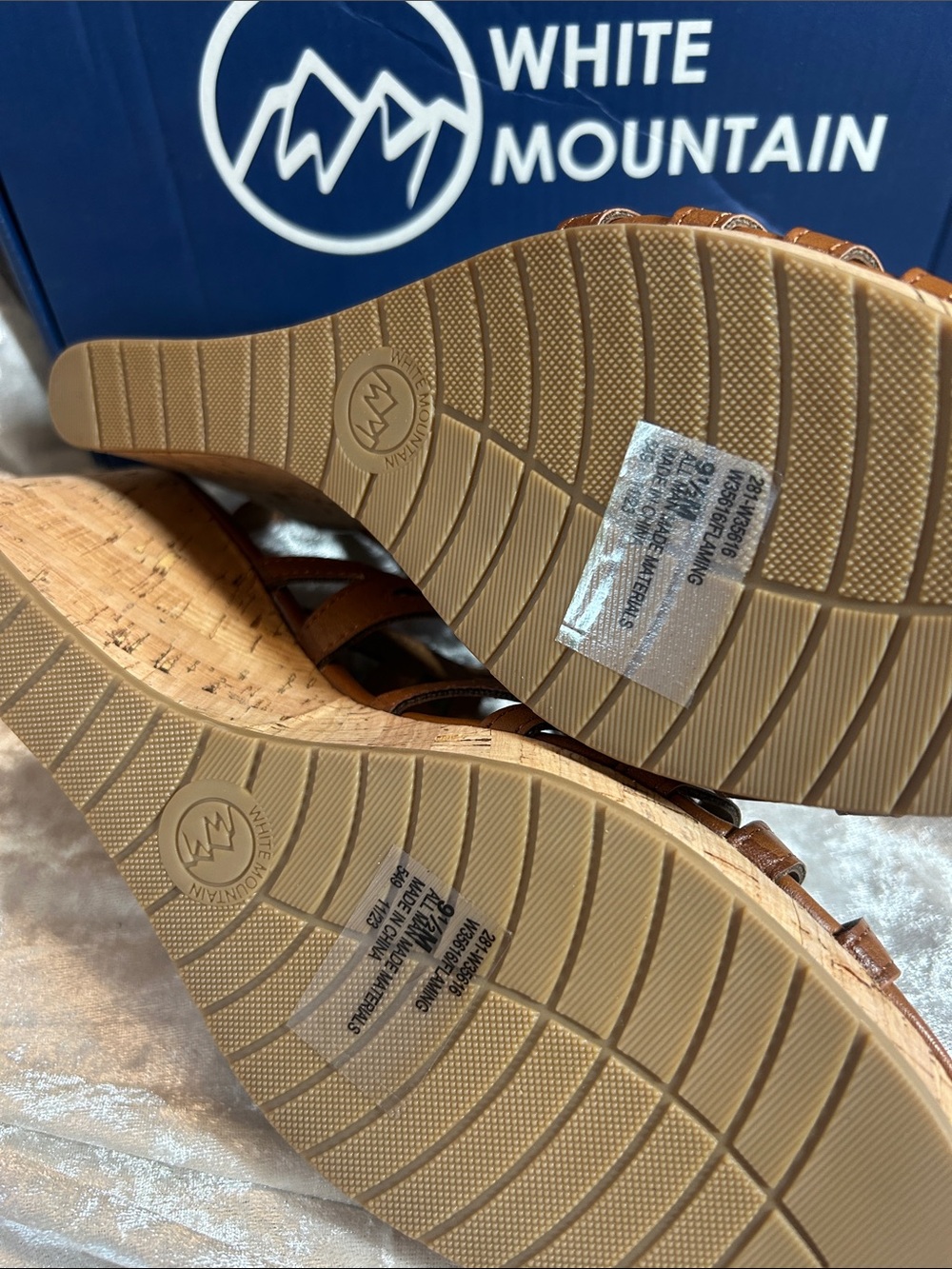 NWT WHITE MOUNTAIN CORK WEDGE SANDALS 9.5 - Picture 8 of 9